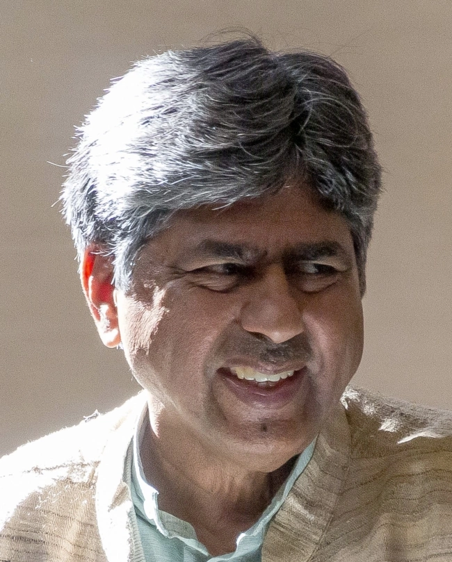 Briser les murs pour construire la paix ... par Rajagopal PV